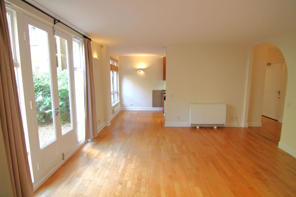 Property photo 3 of 19 Living Room