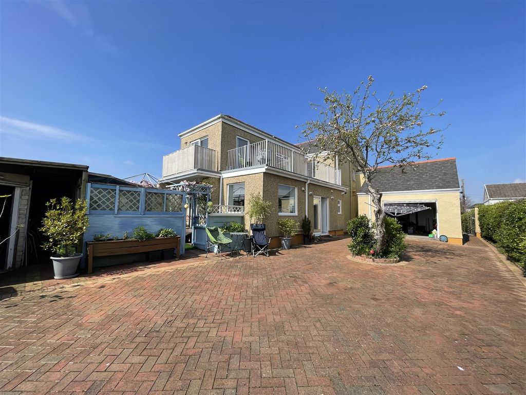 Property photo 1 of 48 Externally:
