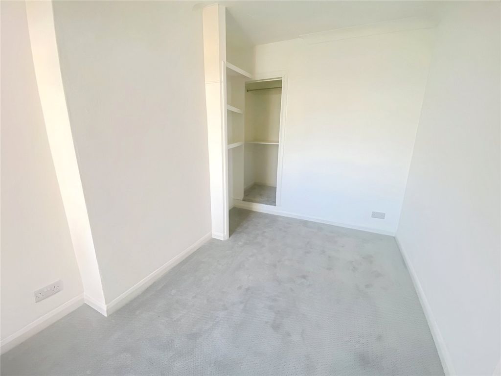Property photo 2 of 12 Bedroom