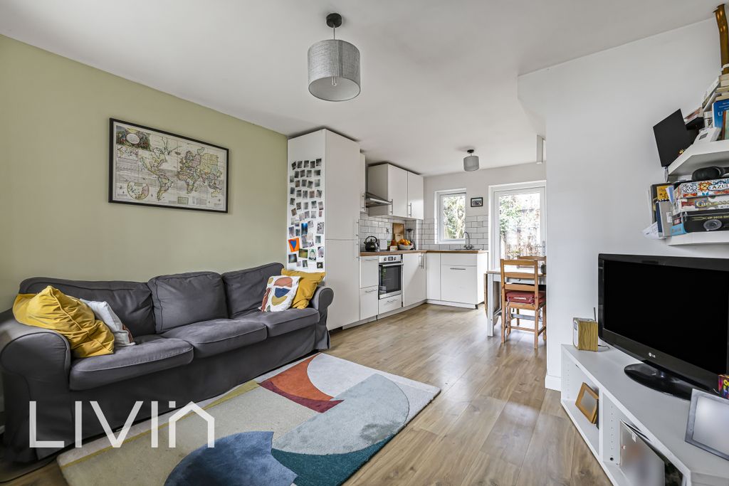 Property photo 2 of 13 120A3522