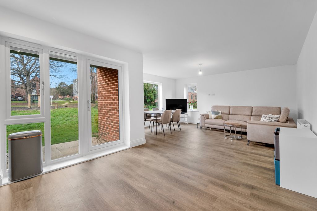 Property photo 3 of 19