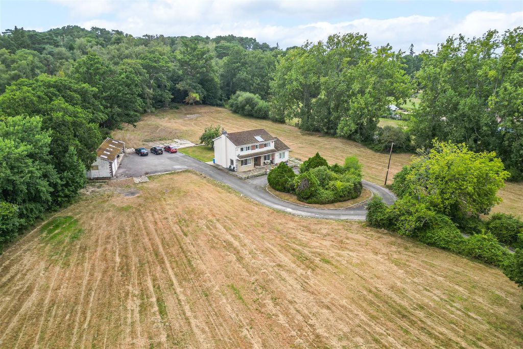 Property photo 3 of 23 -6891c41Db19A2-1334008-Jpg.Jpg