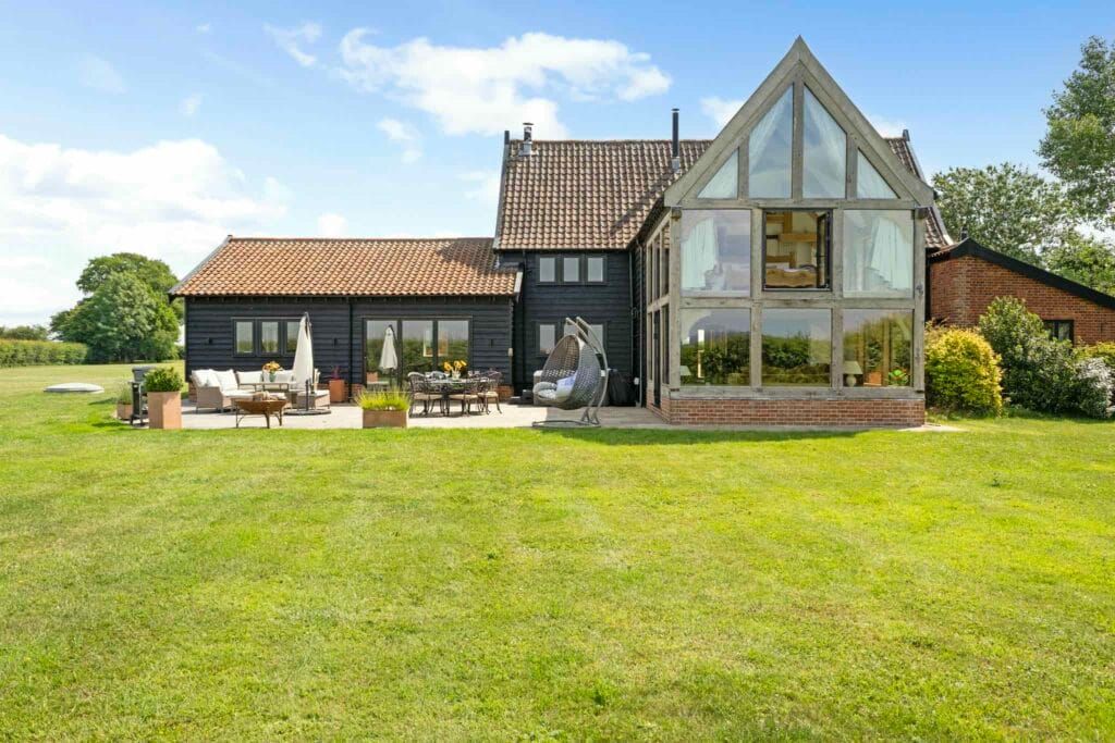 Property photo 1 of 86