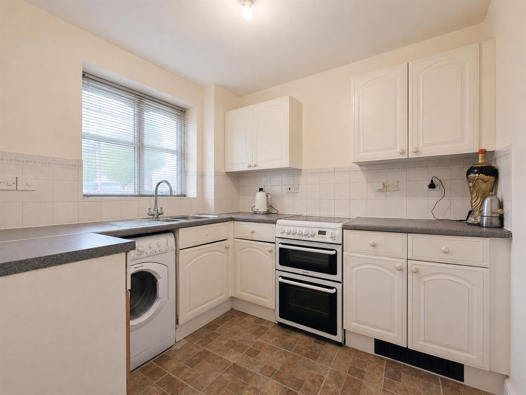 Property photo 2 of 13 Kitchen