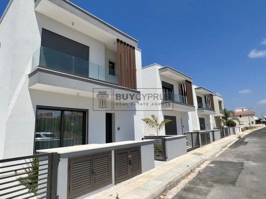 Property photo 1 of 24