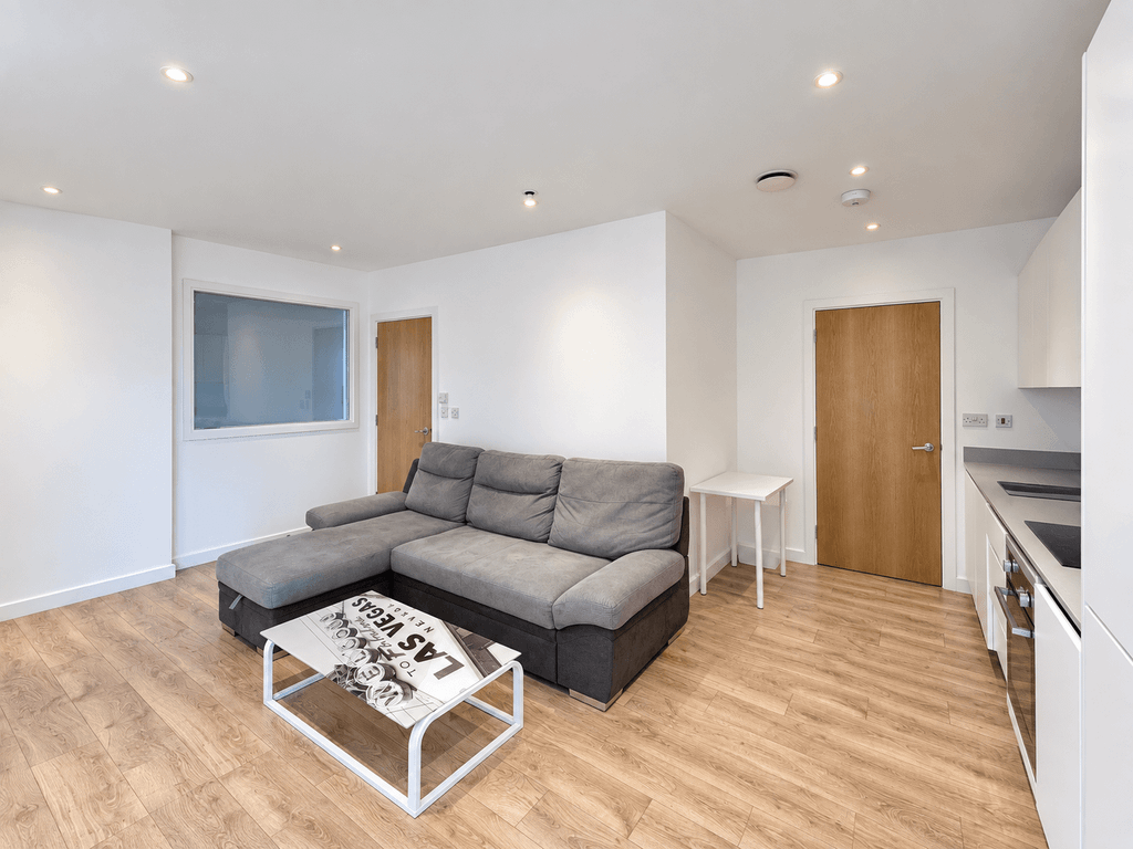 Property photo 1 of 8 1 Bedroom Flat For Rent