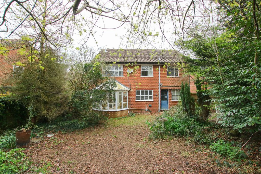 Property photo 2 of 11