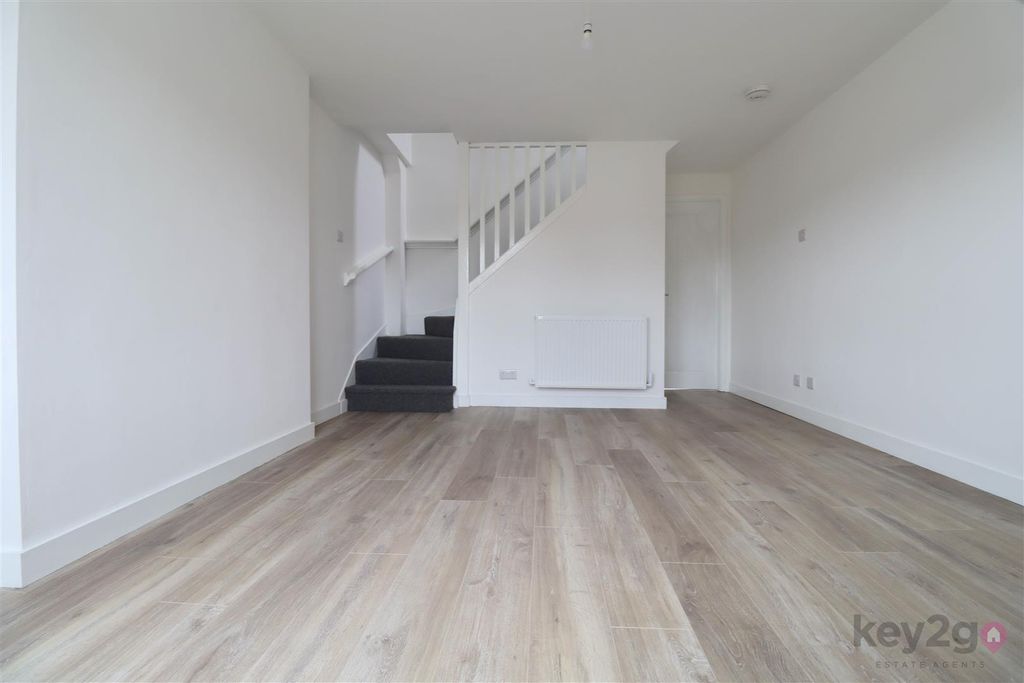 Property photo 2 of 12 Img_5872.Jpg