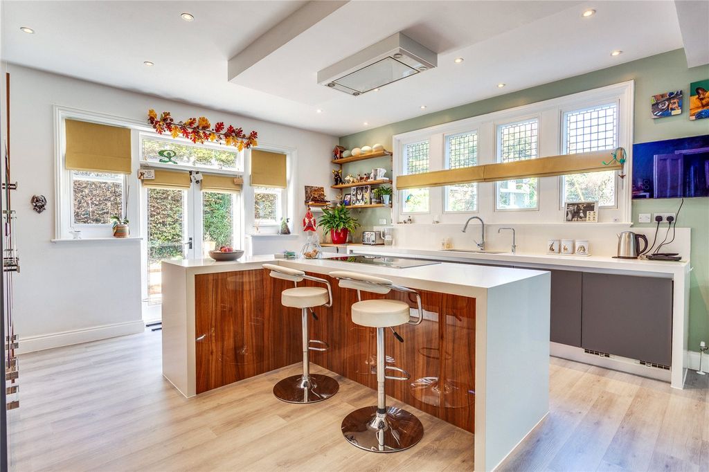 Property photo 3 of 21 Picture No. 43