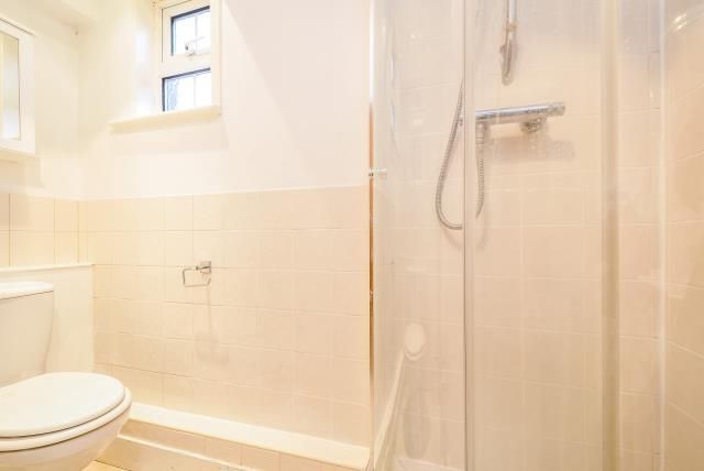 Property photo 3 of 10 Bathroom