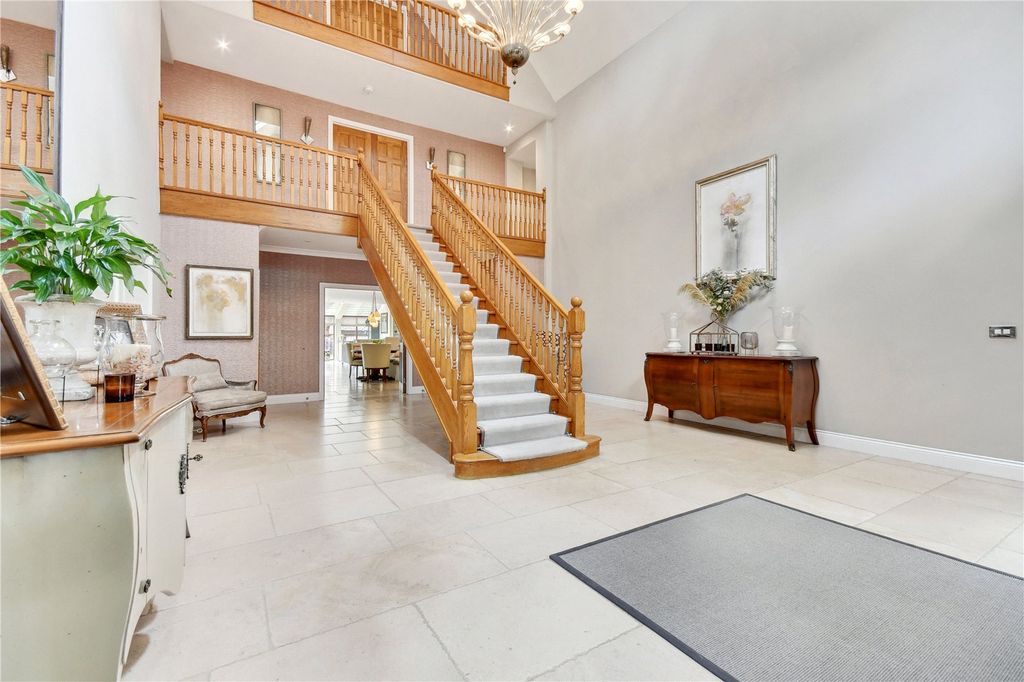Property photo 3 of 15 Reception Hall