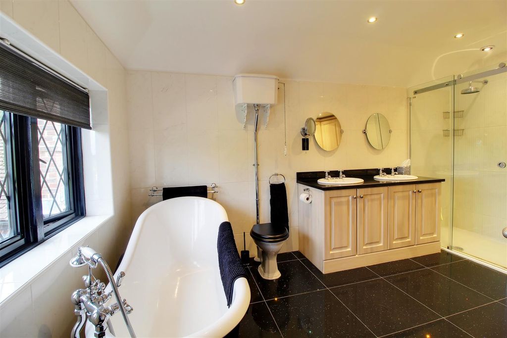 Additional image 9 of 4 bed detached house for saleBrookmans Avenue, Brookmans Park AL9
