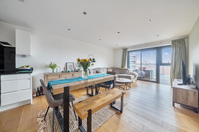 Additional image 21 of 2 bed flat for saleChatham House, Newbury RG14