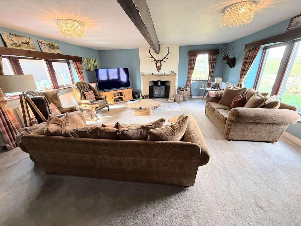 Property photo 3 of 32