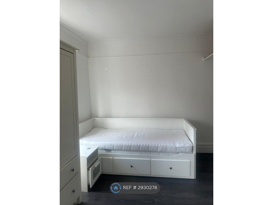 Property photo 2 of 3
