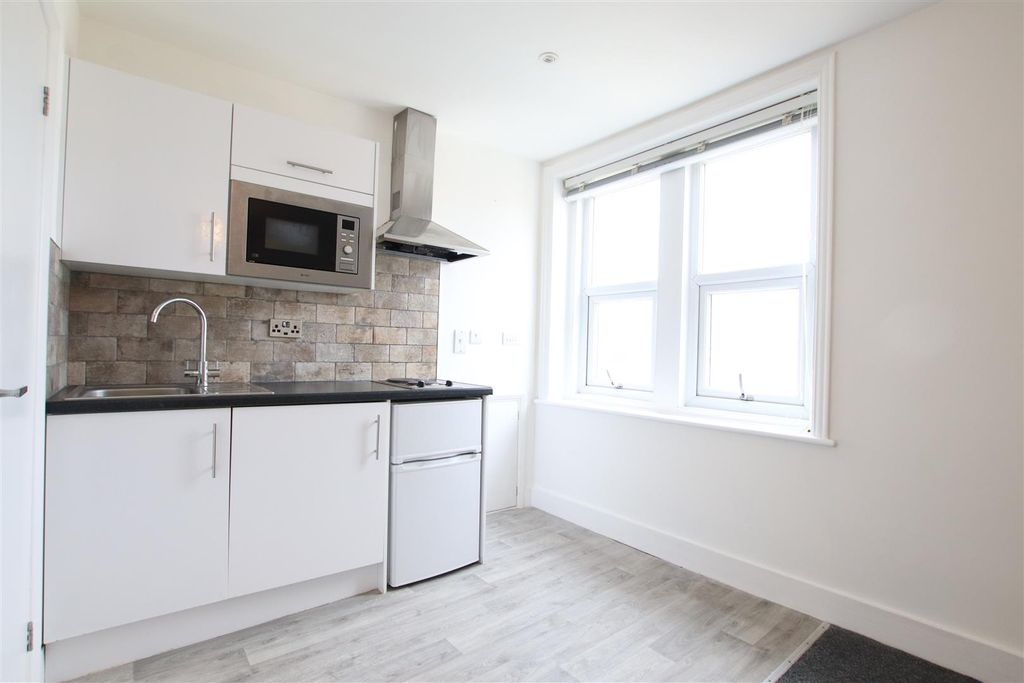 Property photo 2 of 8 Img_6995.Jpg