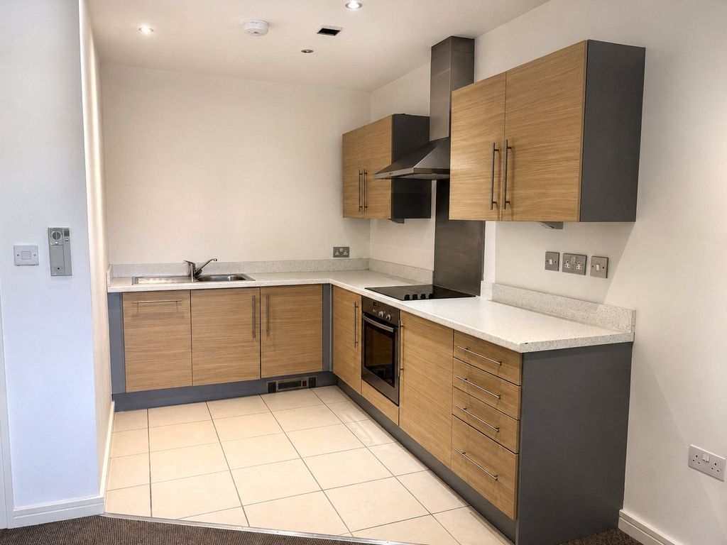Property photo 3 of 7 Kitchen