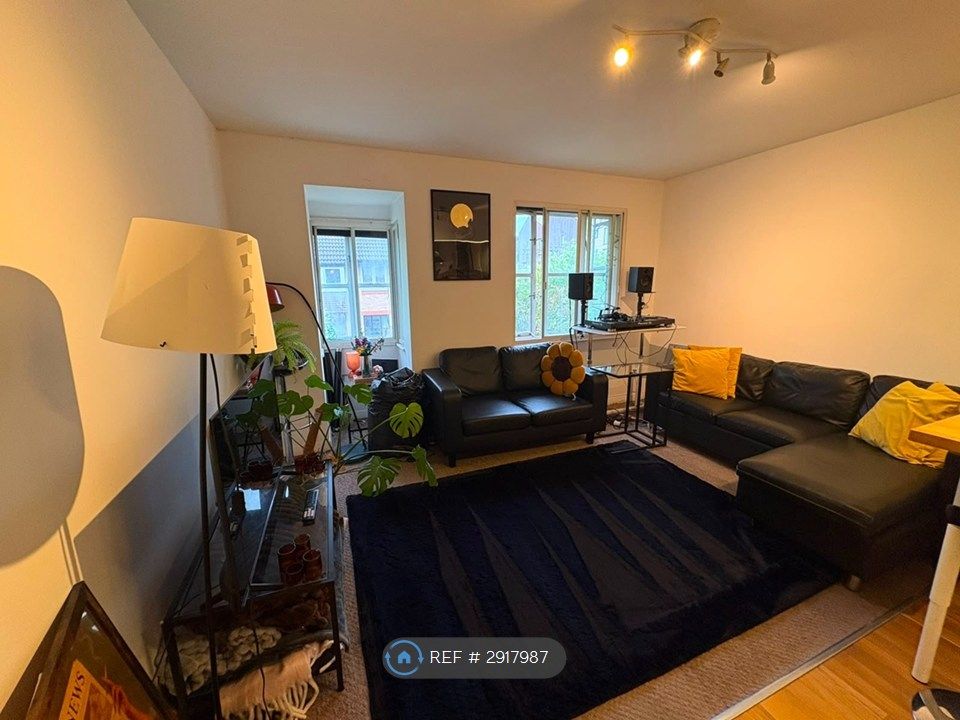Property photo 3 of 12