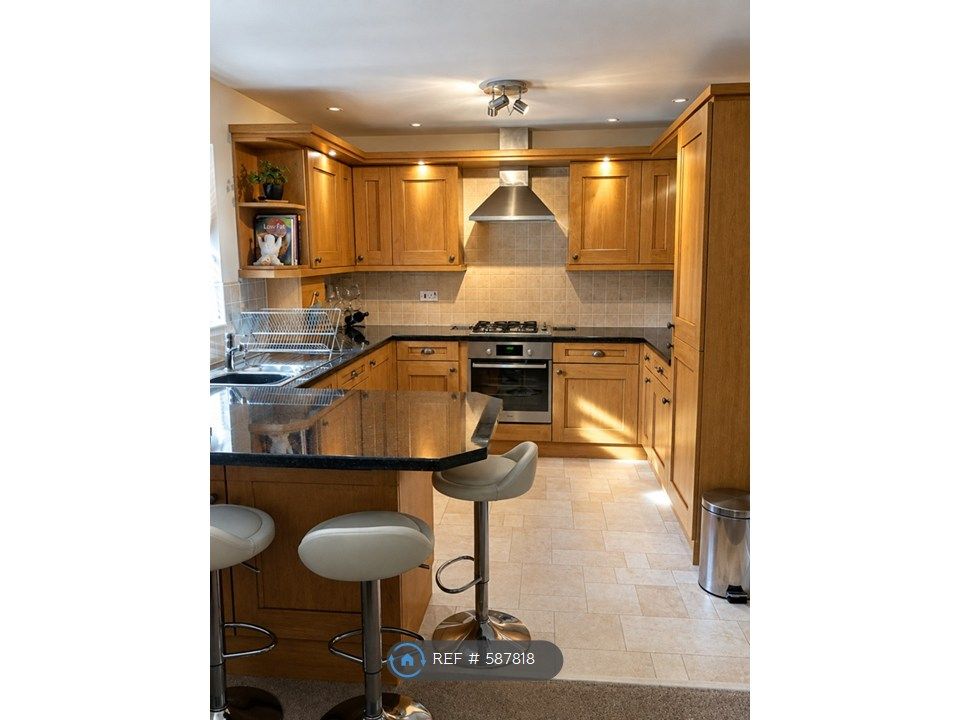Property photo 3 of 5 Kitchen