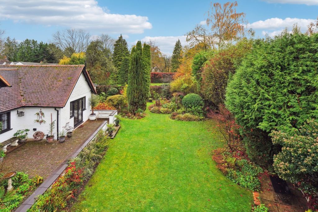 Property photo 2 of 17 Photo 12