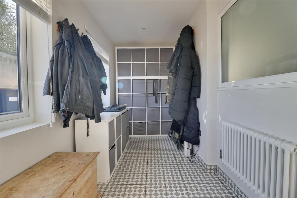 Property photo 2 of 24 Bb9C3Ac5-07A2-4E30-84Da-79557A1A8487_1_201_A.Jpeg