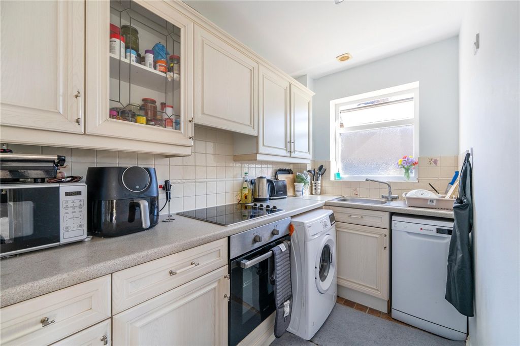 Property photo 2 of 5 Picture No. 09