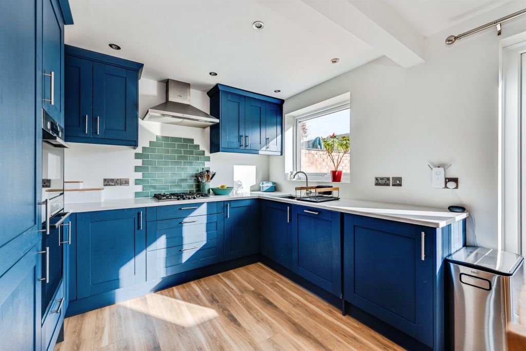 Property photo 3 of 17