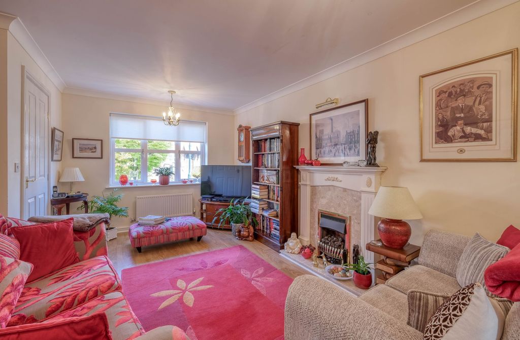 Property photo 2 of 13