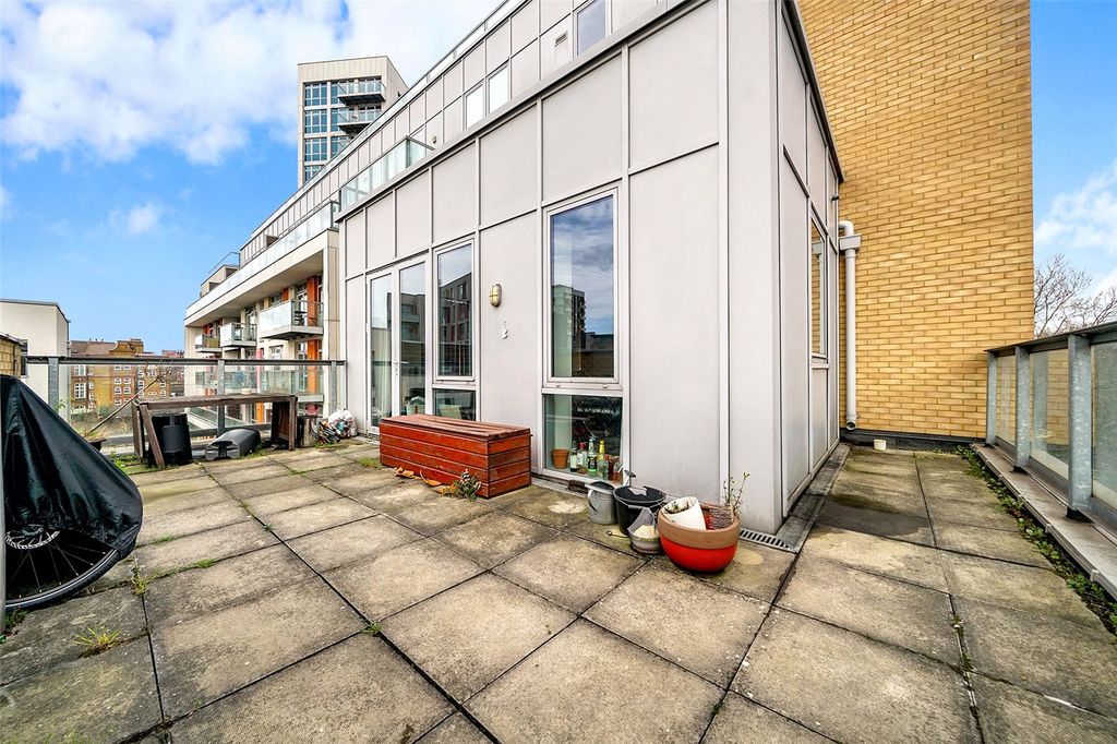 Property photo 2 of 35 Picture No. 37