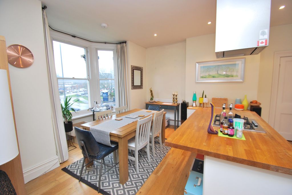 Property photo 3 of 7 Dining Room