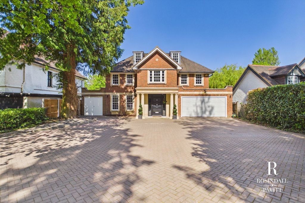 Property photo 1 of 52
