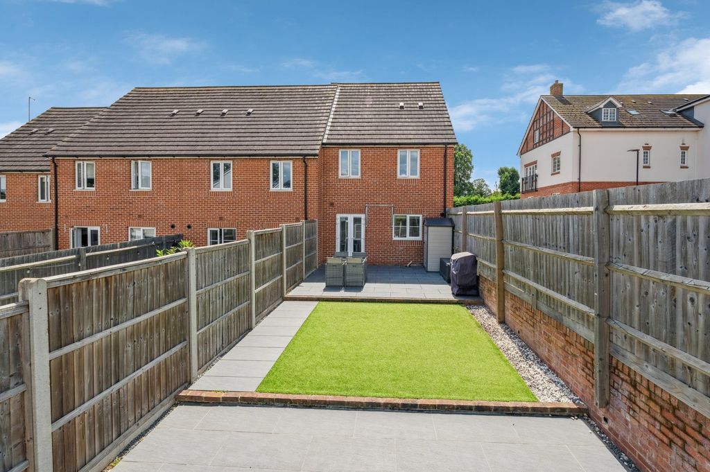 Property photo 2 of 21