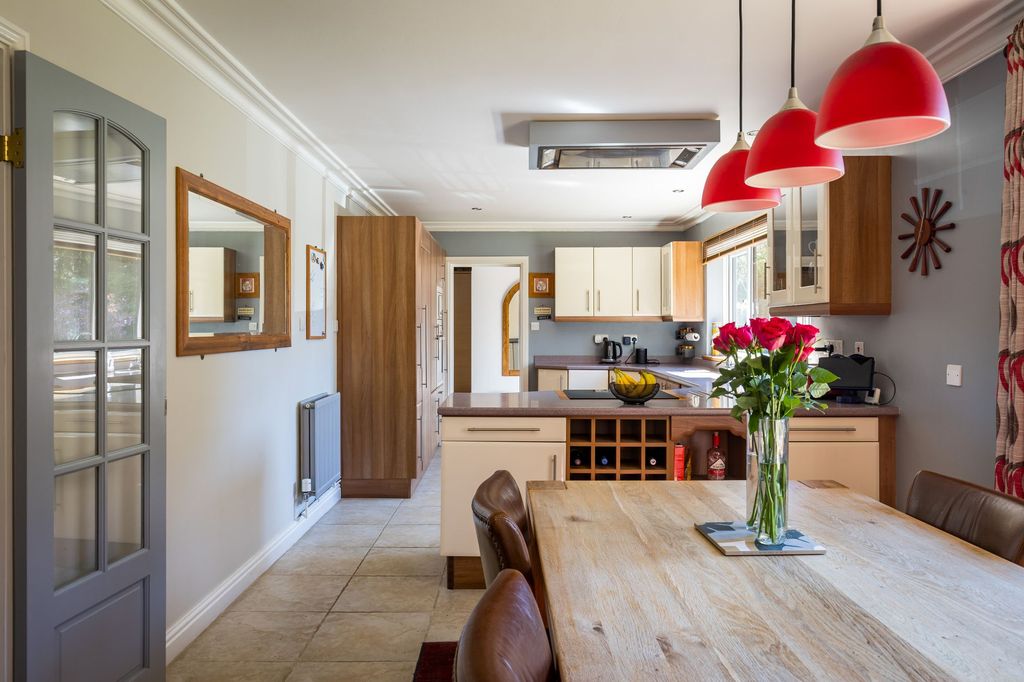 Property photo 2 of 35 Dining Area