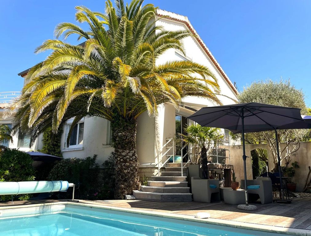 Property photo 2 of 42