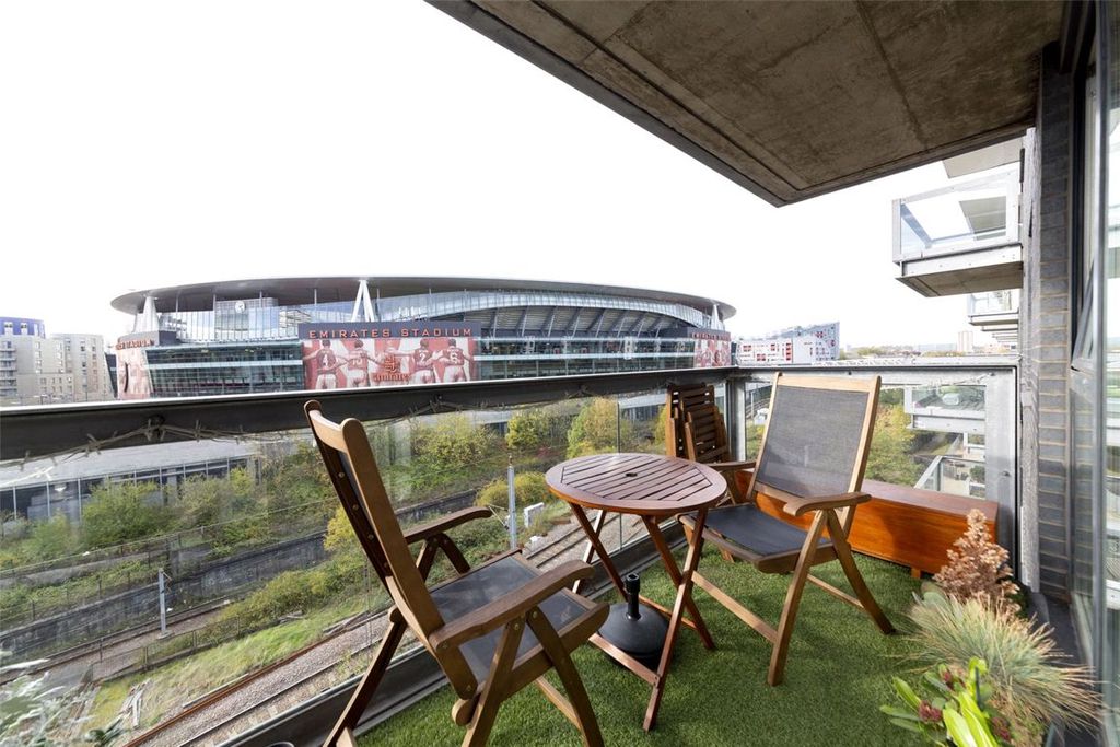 Property photo 2 of 6