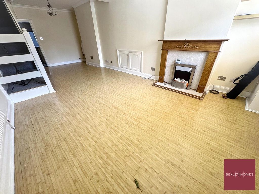 Property photo 3 of 9 Living Room