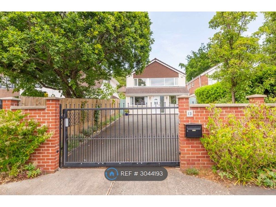 Property photo 2 of 28