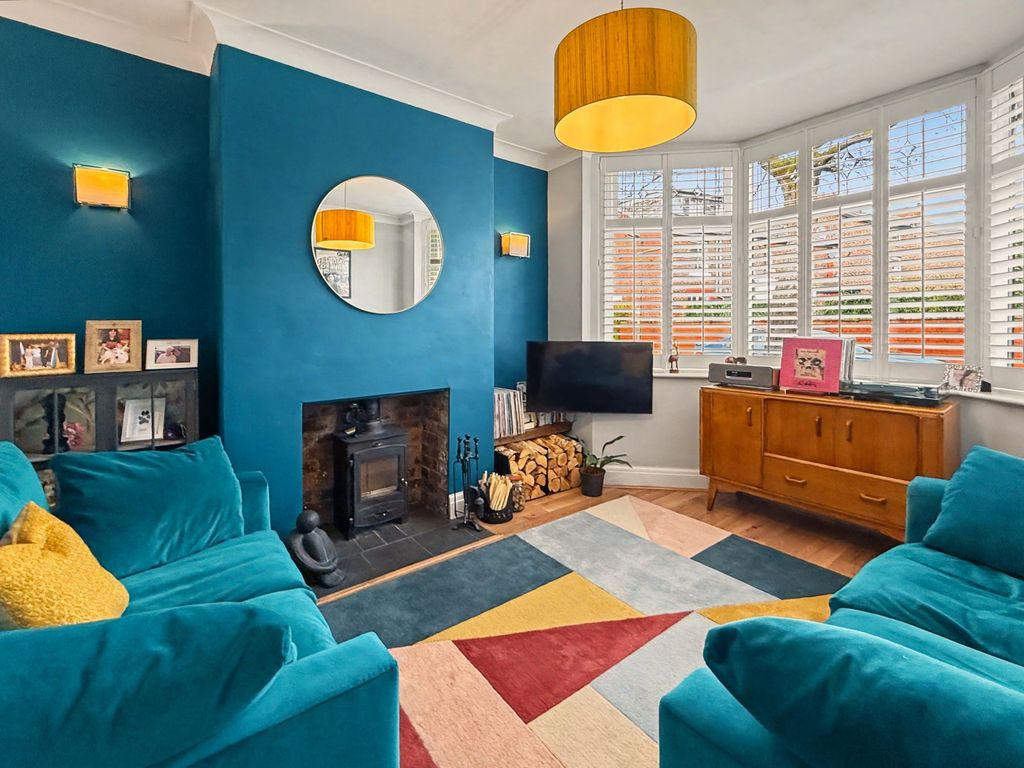 Property photo 3 of 33