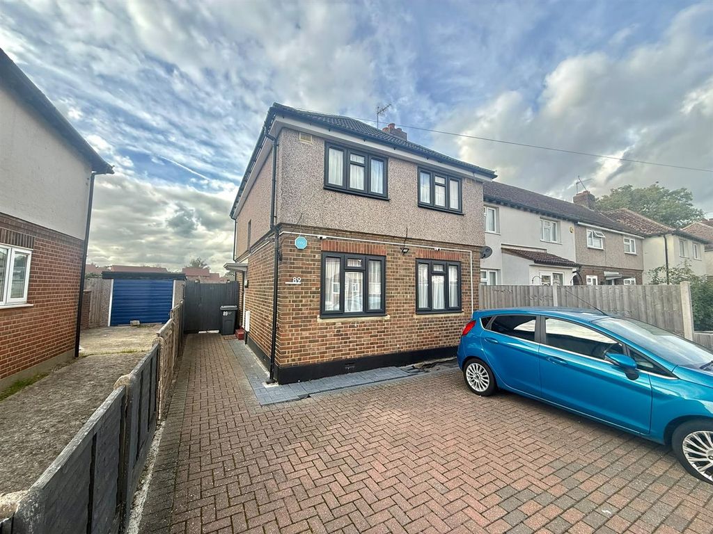 Property photo 1 of 11 External
