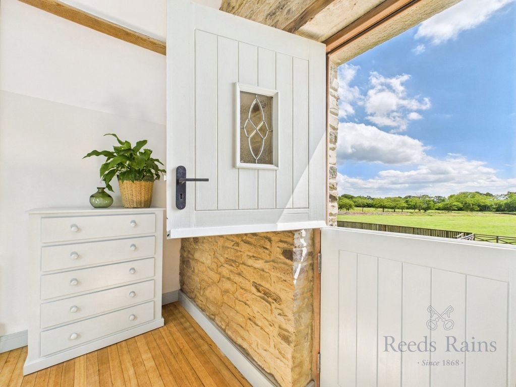 Property photo 2 of 45 The Old Stables