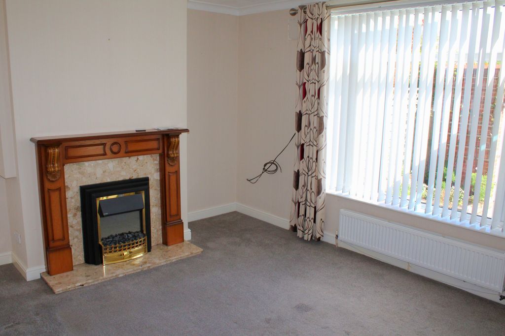 Property photo 2 of 12