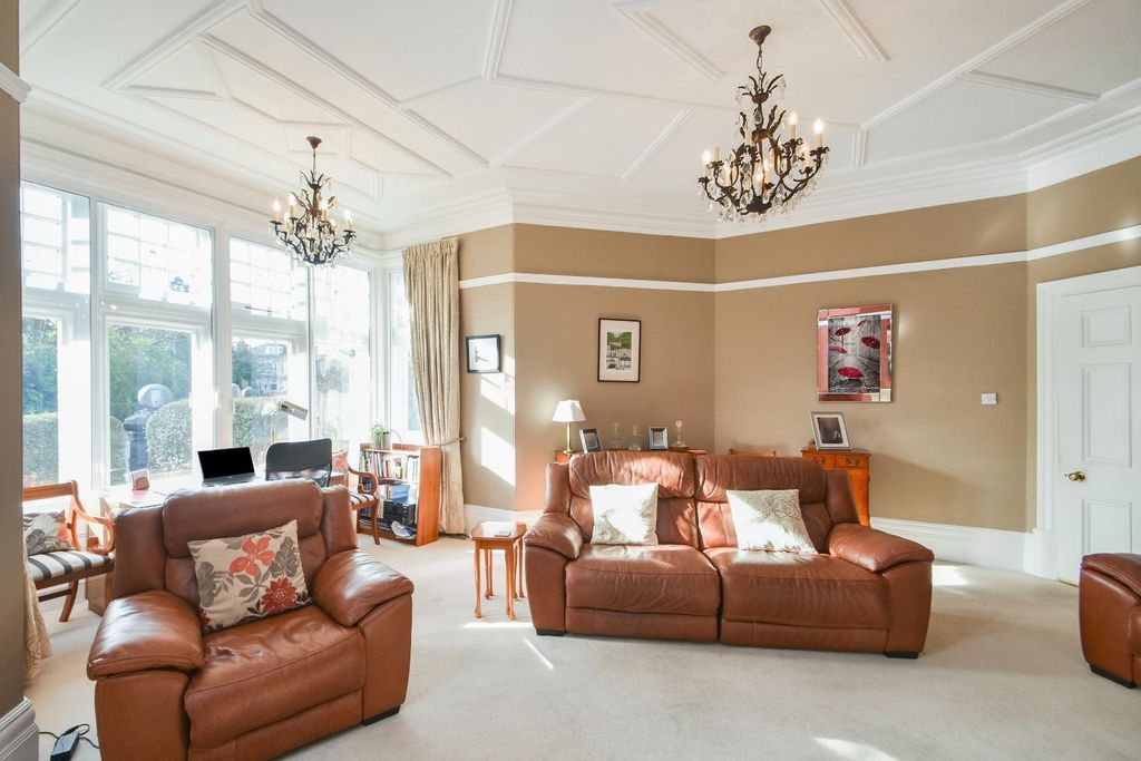 Property photo 3 of 19 Flat1-Springfield-3.Jpg