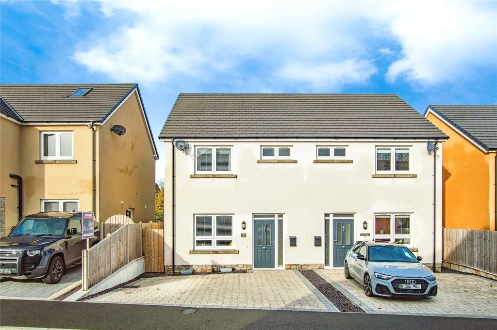 Property photo 1 of 15 Picture No. 02