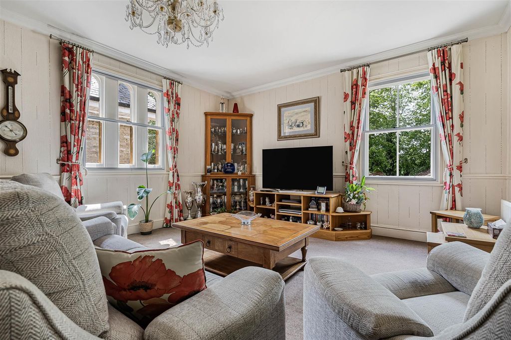 Property photo 3 of 23 53_83038.Jpg
