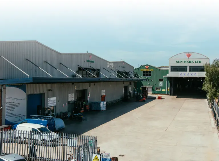 Property photo 1 of 5 Warehouse For Rent