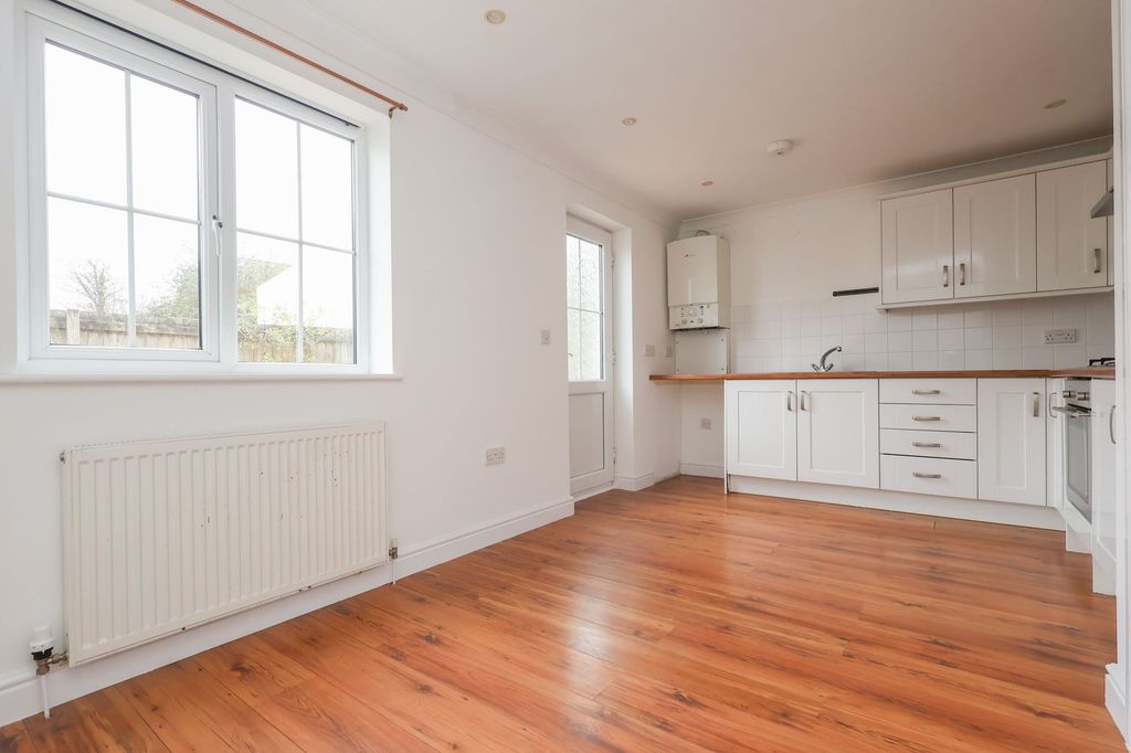 Property photo 3 of 25 Kitchen/Diner