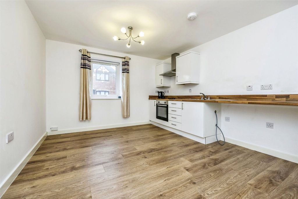 Property photo 2 of 7 Picture No. 10
