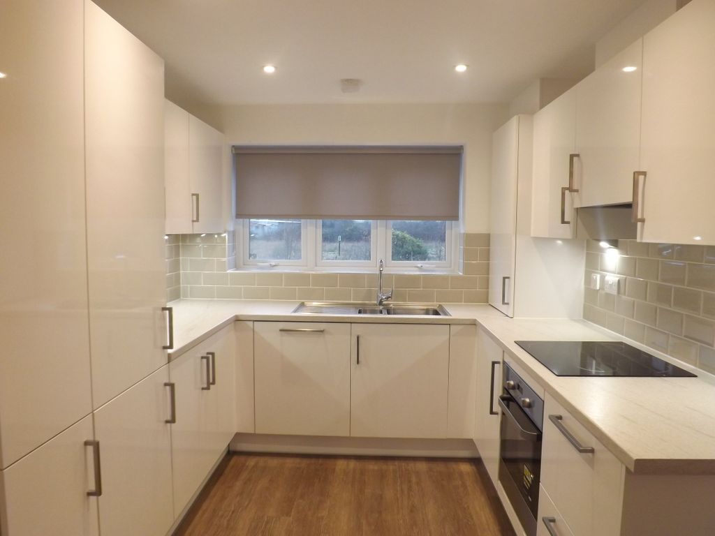 Property photo 1 of 9 Kitchen