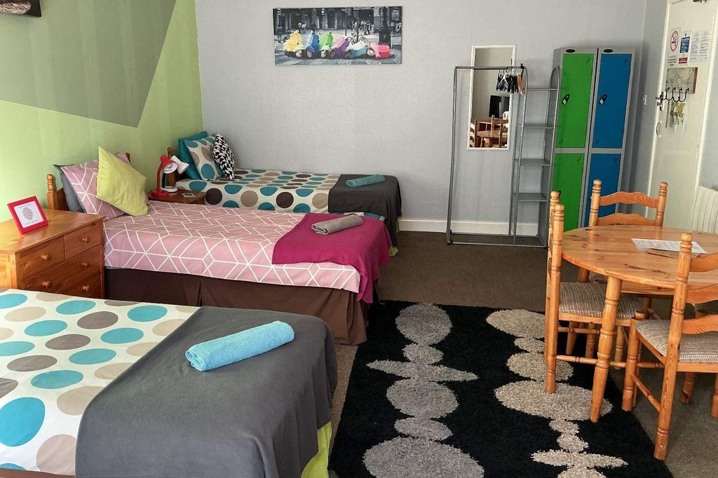 Property photo 2 of 7