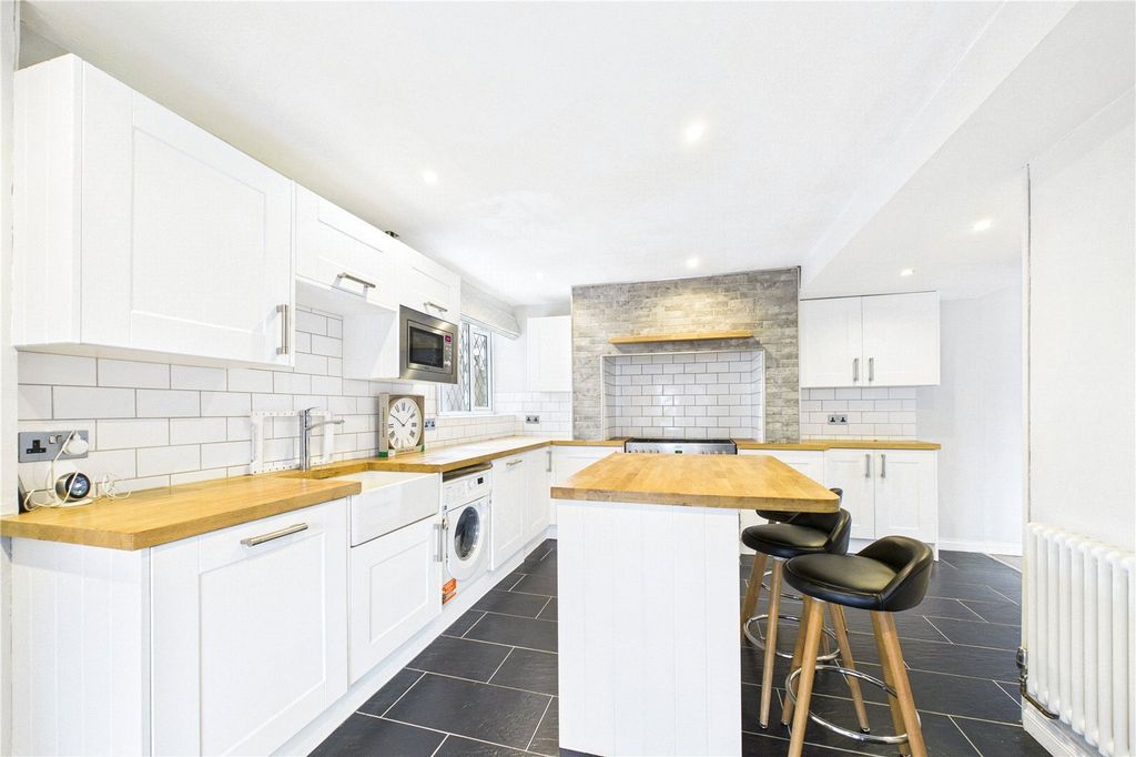 Property photo 3 of 17 Picture No. 02